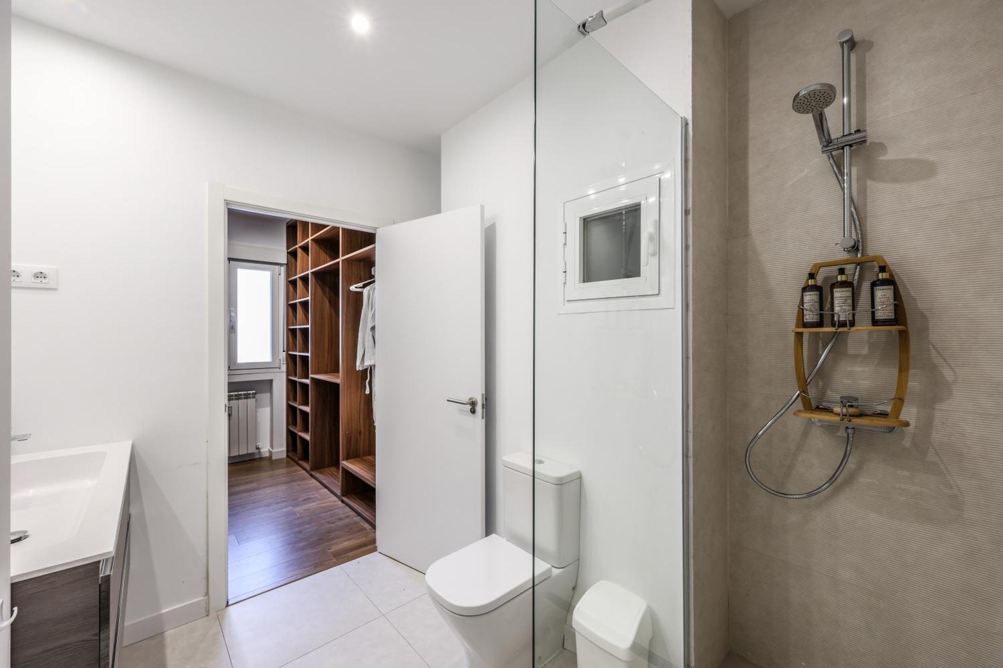 Be Coliving Madrid Centro Hotel Exterior photo